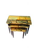 set van 3 nesting tables met muur motief