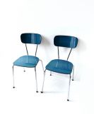 Twee fifties eetkamerstoelen in blauw